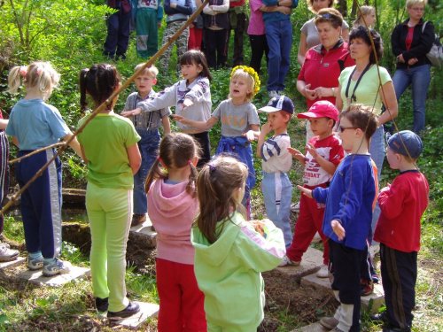 Otevírání studánky nad Žlebem - 7.5.2006